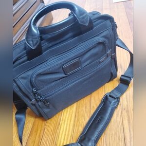 Tumi Computer Black Briefcase with Shoulder Strap Mens.